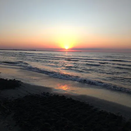 2 Apartment, Max 5 Adults, Splendid View On The And The Sea